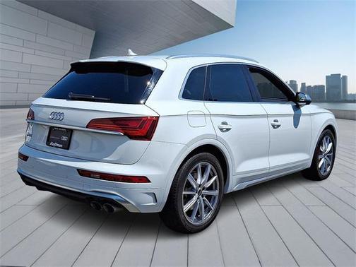 2024 Audi SQ5 3.0T Premium Plus