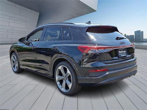 2025 Audi Q4 e-tron Premium Plus 55 quattro