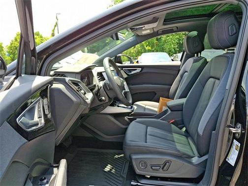 2025 Audi Q4 e-tron Premium Plus 55 quattro