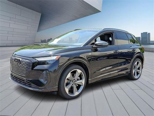 2025 Audi Q4 e-tron Premium Plus 55 quattro