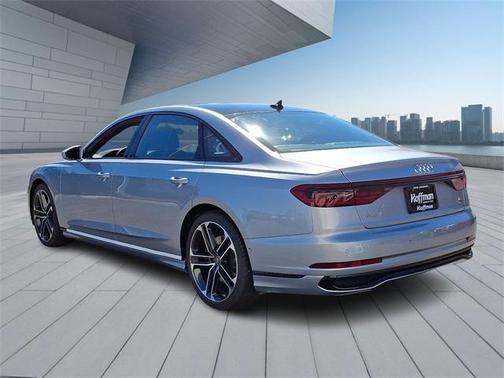 2025 Audi A8 L 55 TFSI quattro Tiptronic