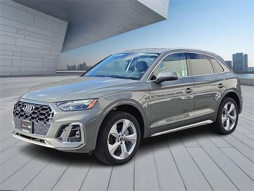 2023 Audi Q5 45 S line Premium Plus