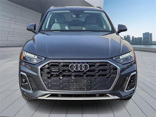 2023 Audi Q5 45 S line Premium