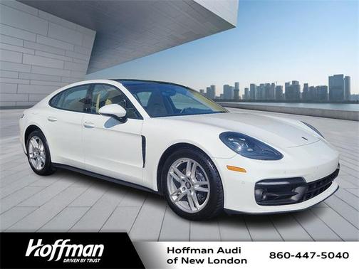 2023 Porsche Panamera 4