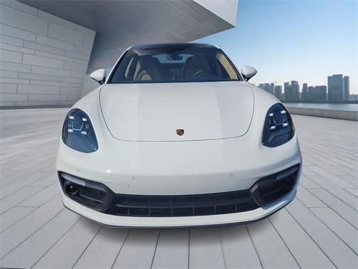 2023 Porsche Panamera 4