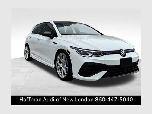 Pure White 2024 Volkswagen Golf R 2.0T DSG