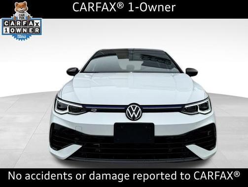 Pure White 2024 Volkswagen Golf R 2.0T DSG