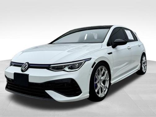 Pure White 2024 Volkswagen Golf R 2.0T DSG