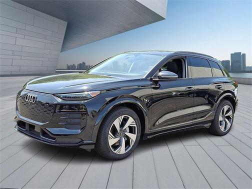 2025 Audi Q6 e-tron Prestige quattro