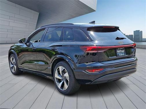 2025 Audi Q6 e-tron Prestige quattro