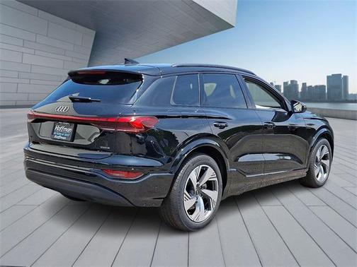 2025 Audi Q6 e-tron Prestige quattro