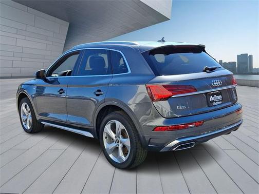 2022 Audi Q5 45 S line Premium Plus