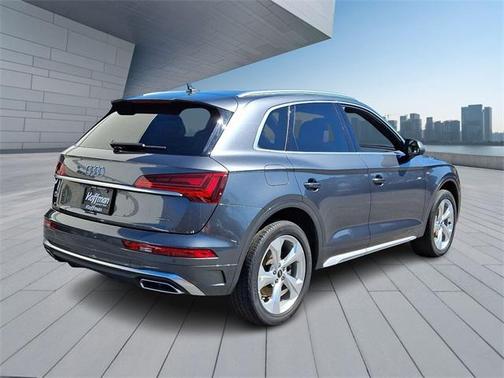 2022 Audi Q5 45 S line Premium Plus