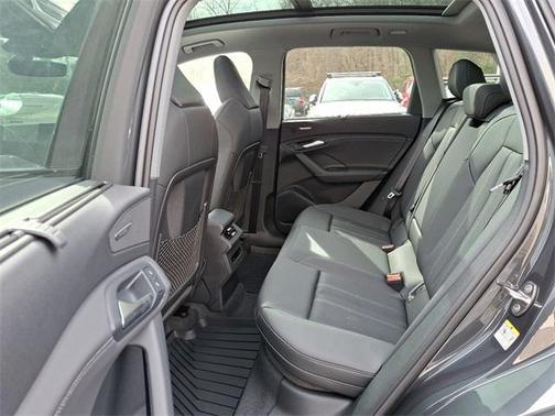 2025 Audi Q6 e-tron Premium Plus quattro
