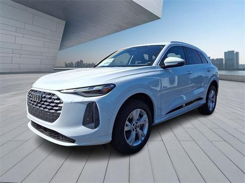 2025 Audi Q5 Premium