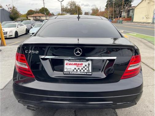 Photo 4 of 25 of 2013 Mercedes-Benz C-Class C 250