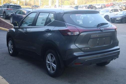 2025 Nissan Kicks S