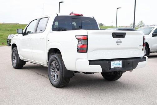 2025 Nissan Frontier SV