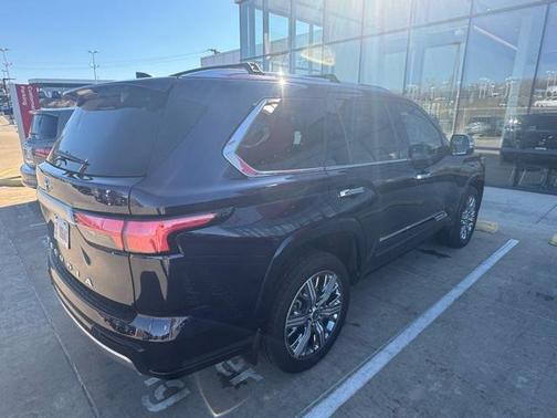 2024 Toyota Sequoia Capstone