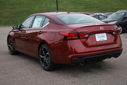 2025 Nissan Altima SR FWD