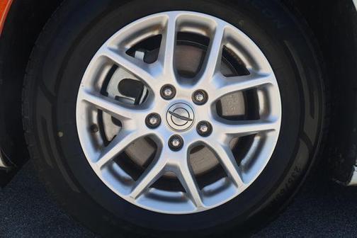 Bright White Clearcoat 2024 Chrysler Pacifica Touring L