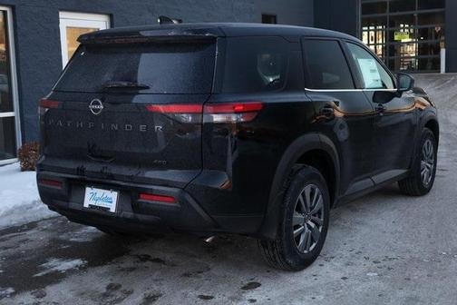 2026 Nissan Pathfinder S