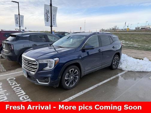 2022 GMC Terrain SLT