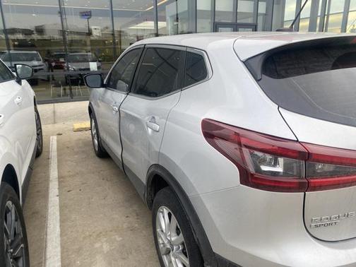 2022 Nissan Rogue Sport S