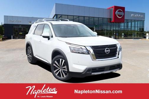 2025 Nissan Pathfinder Platinum FWD