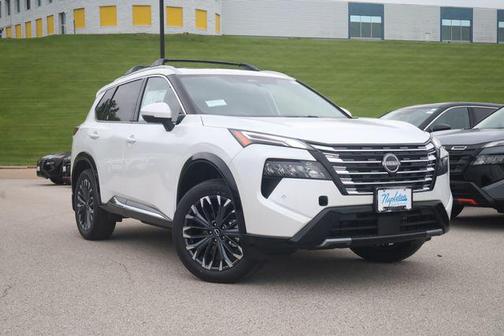 Everest White Pearl Tricoat 2026 Nissan Rogue Platinum