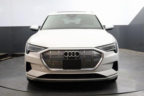 2022 Audi e-tron Premium