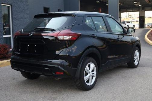 2025 Nissan Kicks S