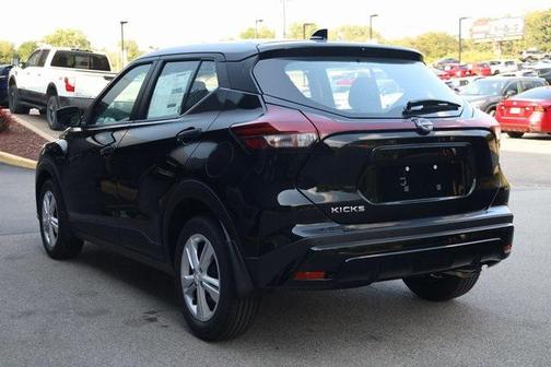 2025 Nissan Kicks S