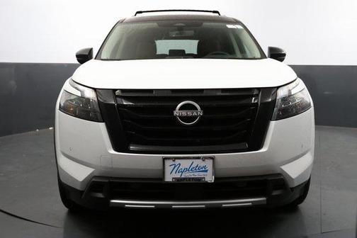 2025 Nissan Pathfinder Platinum 4WD