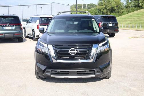 Super Black 2024 Nissan Pathfinder SL 4WD