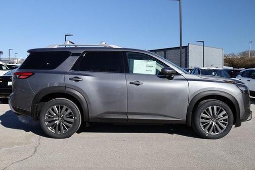2025 Nissan Pathfinder SL 4WD