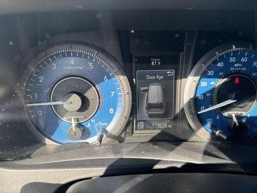 2015 Toyota Sienna XLE Premium