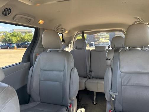 2015 Toyota Sienna XLE Premium