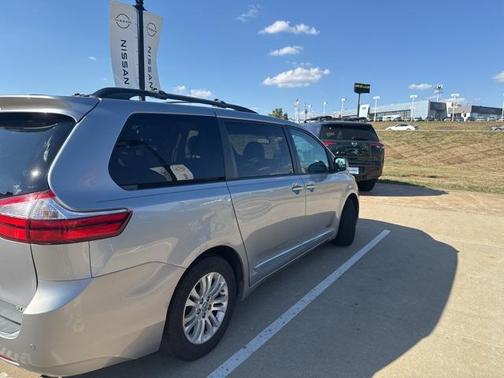 2015 Toyota Sienna XLE Premium