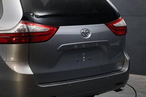 2015 Toyota Sienna XLE Premium