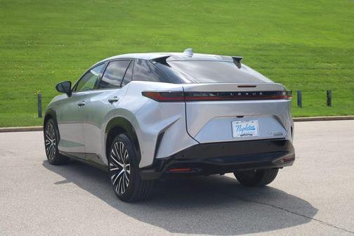 2023 Lexus RZ 450e Luxury