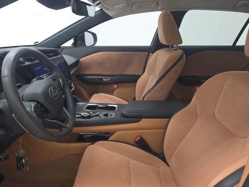 2023 Lexus RZ 450e Luxury