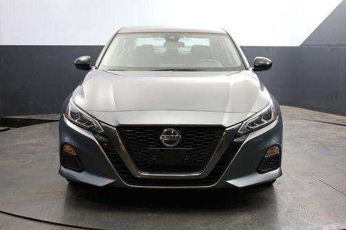 2021 Nissan Altima SR FWD