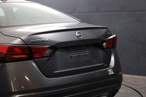 2021 Nissan Altima SR FWD