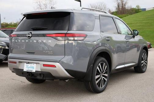 2025 Nissan Pathfinder Platinum 4WD