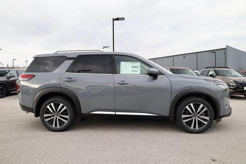 2025 Nissan Pathfinder Platinum 4WD