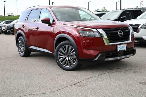 2025 Nissan Pathfinder SL 4WD