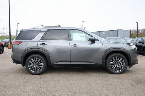 2025 Nissan Pathfinder SL 4WD