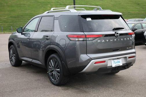 2025 Nissan Pathfinder SL 4WD