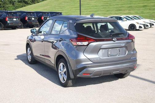 Gun Metallic 2025 Nissan Kicks S